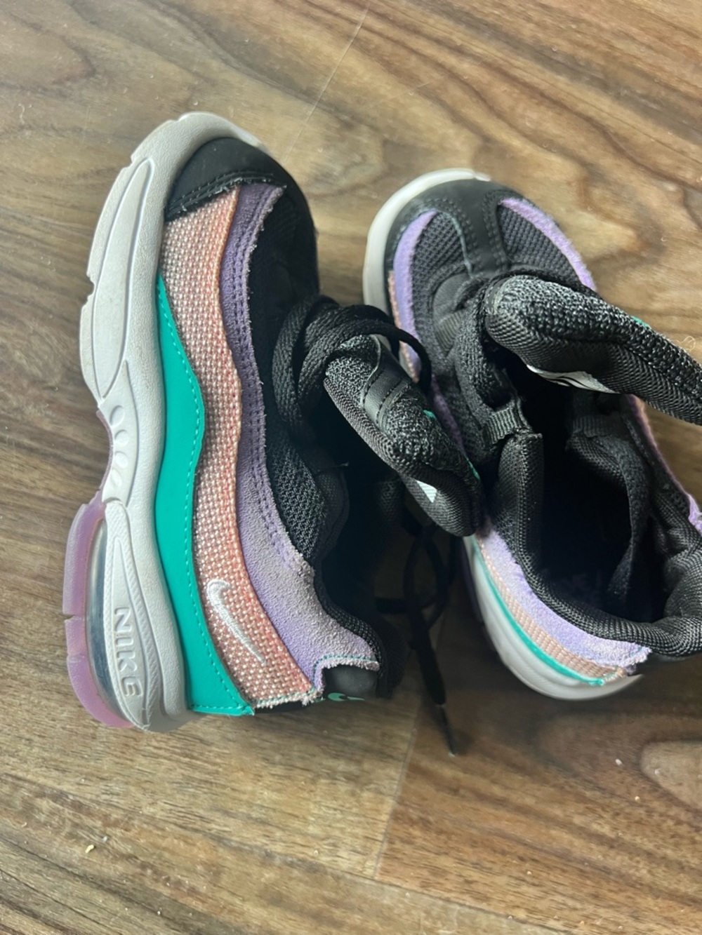 Nike Kids Black Sneakers with Purple Trim and Teal Logo - Picture 4 of 8